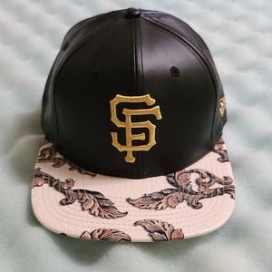 SF Giants hat (genuine merch)